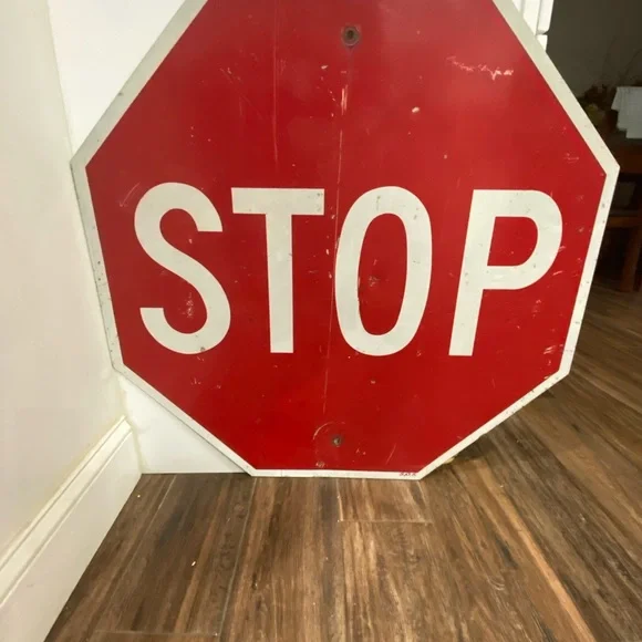 🛑 stop sign - Picture 2 of 12